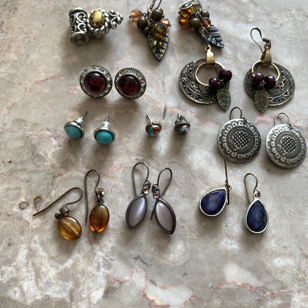 Vintage Boho Earring Lot 10 Pairs Mixed Metals Turquoise Red Blue Leaf Charms - Picture 4 of 8